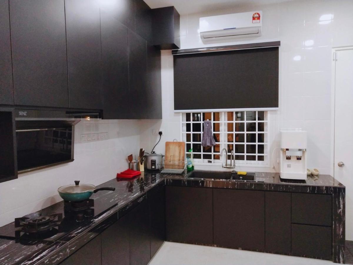 Sea Lion Kuala Selangor Semi-Detached Homestay Exterior foto