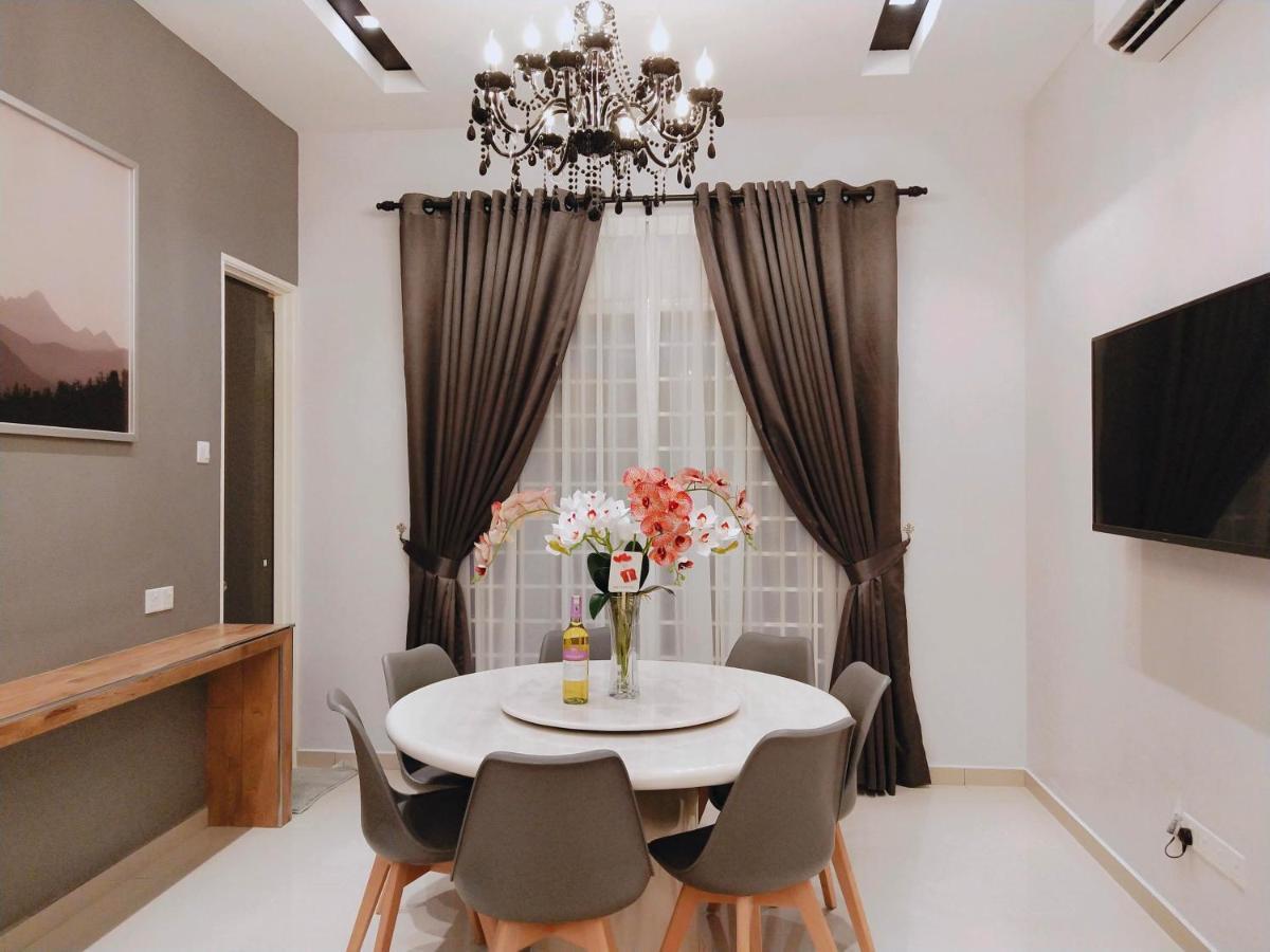 Sea Lion Kuala Selangor Semi-Detached Homestay Exterior foto